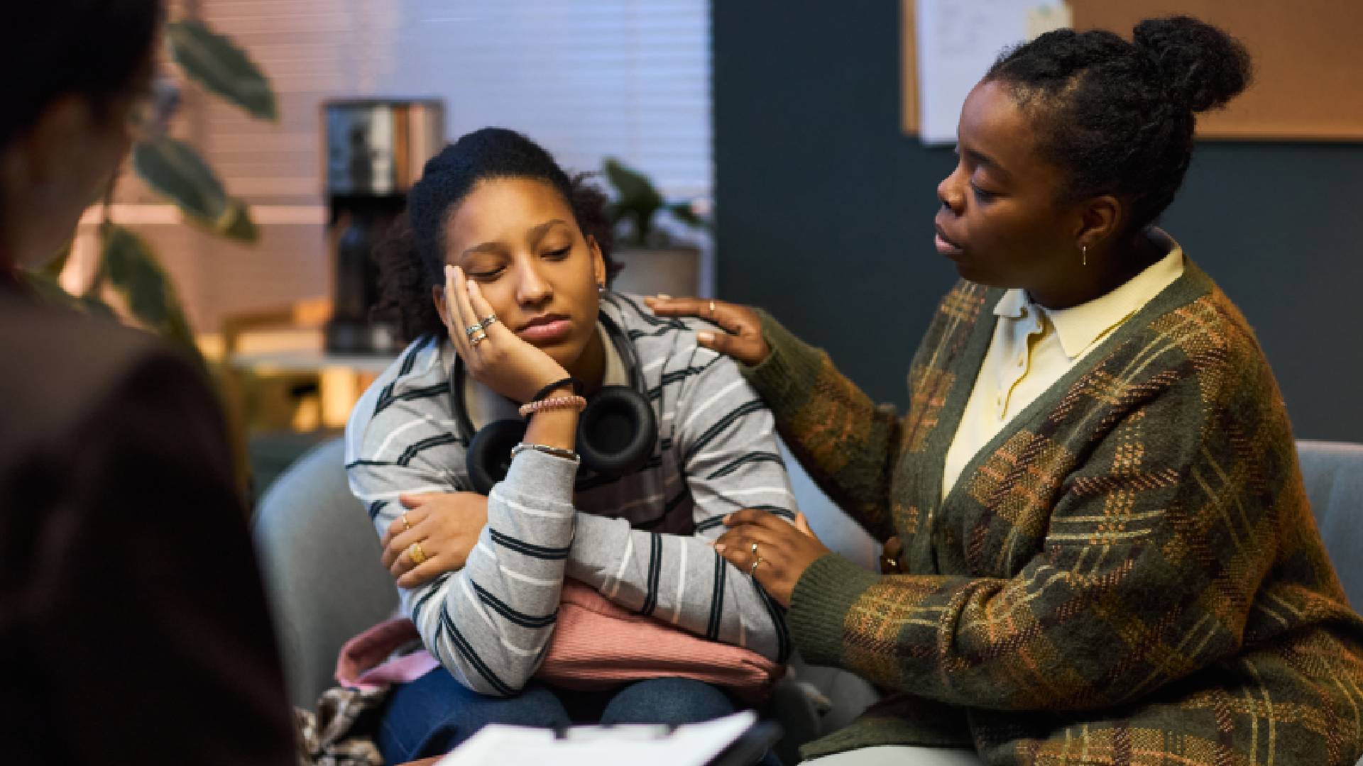 Your Guide to Dual Diagnosis Treatment for Trauma and Addiction